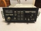 09390762 Gm Pontiac Grand Prix Stereo Am Fm Radio Cd Player