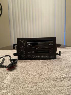638-00934-b 1 Factory Radio 1995 Cadillac Deville Concours Radio. Oem With Original Wire Connections