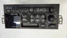 638-01182-cs-bt 1 Factory Radio 2000 Corvette Control Unit-am/fm