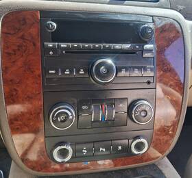 638-02860-bt 1 Factory Radio From 2011 Avalanche Climate Control And Bezel