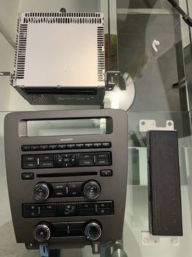 Pu-3542a-b 1 Factory Radio 2010-2014 Ford Mustang Shaker 500 Cd Sync With Climate Controls And Bezel Oem