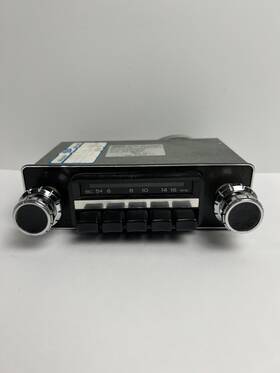 6703106 A-r-a Vtg Car Radio Am Push Button Model 12 Volt Negative Ground - Clean