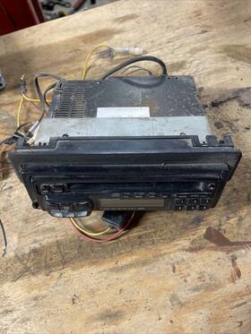 7816 Alpine Cd Player Vintage Car Stereo Powers On