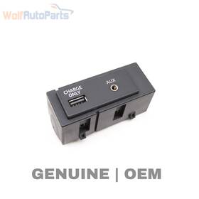 8v0035726a Audi 2015-2016 S3 - Center Console Usb / Aux-in Socket