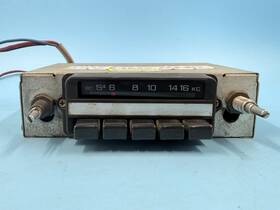 Up-3305 Automatic Radio Vintage In Dash Car Model Untested
