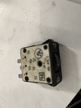 11193736 Bmw E30 Radio Fader 3-series 318i 325e