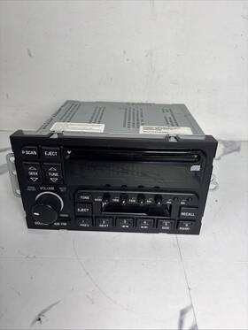 9366404 Buick 1996 - 2003 Park Ave And Regal 1997-2003 Century Am Fm Stereo Cassette Cd Player