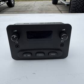10358082 Chevrolet 03 - 06 Silverado Sierra Avalanche Hummer H2 Rear Radio Control