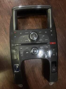 22847742 Chevrolet 2011-2015 Volt Dash Radio Climate Control Panel No Display