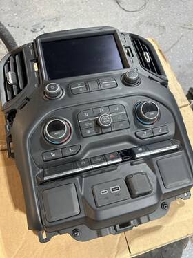 23375985 Chevrolet 2020 Silverado 1500 2500 3500 Radio Control Panel Oem 20 21 22