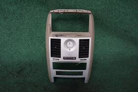 04602626ad Chrysler 2008 Town And Country Dash Vents Frame Clock Face Oem