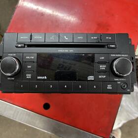 05091226ad Chrysler 2007-12 Dodge/chrysler/jeep Double Din Dvd/sirius/ Power Amp/ Gps Stereo