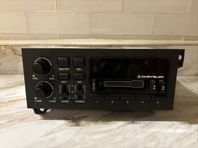 5269184 Chrysler 334948677804 Oem Am/fm Radio Tuner Stereo Cassette Player Head Unit Model No