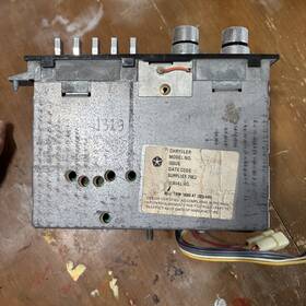 4048567 Chrysler Vintage Car 8 Track Stereo