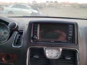 638-13902 Chrysler Town Coun 2015 Audio Equipment Radio