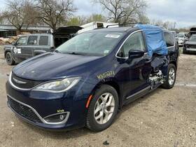 638.ch1e17 Chrysler Pacifica 2017 Audio Equipment Radio 826819
