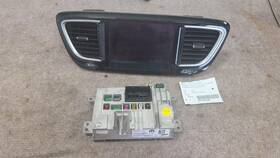 68461768aa Chrysler 2020 Pacifica Radio/receiver With Display 8.4 Inch Screen Id