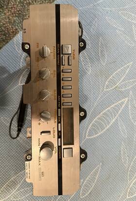 285-1153-01 Clarion Radio For 1984-1988 Nissan 200sx. Used. Part