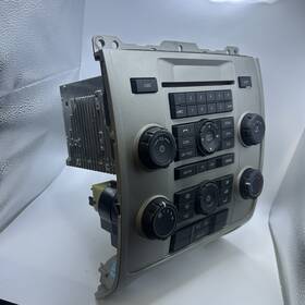 638-03154-noa Clifford 08-12 Ford Escape Oem Full Assembly Radio/ Cd Radio Module/ Control Panel/hvac