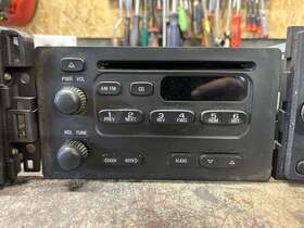 12244389 Delphi 2007 Chevy Express 3500 Radio