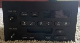 30024332 Delphi 2001 Geo Prizm Stereo With Tape Player - Working When Removed