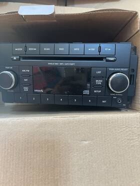 0506495ac Dodge 2008-2011 Nitro Oem Stereo Radio Am Fm Cd Player Head Unit