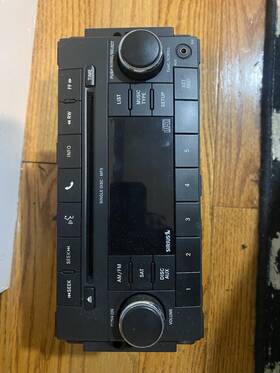 P5091117ac Dodge Ram1500 Radio/cd Player Oem