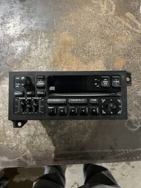 Po4704373ae Dodge 1998-2002 Ram Stock Cd Player