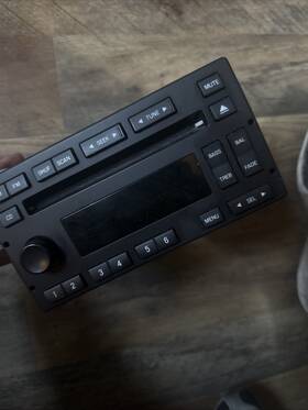 Ford 004945714600 Grand Marquis Stock Radio Cd Player Stereo Head Unit