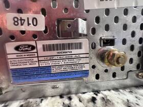 1f2f-188c08-0749e Ford 122f-188c08-0749 Factory Radio F-150 Ranger E-series Vans Cd/cassette