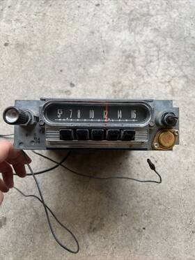 125525 Ford 1960 1961 Galaxy Factory Radio Oem Push Button