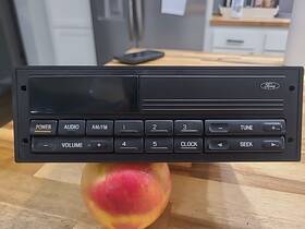 1992-1996ish Ford 127912 Factory Radio