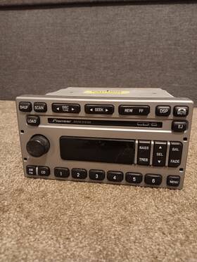 4l2t-18c815-ae Ford 04 05 Explorer Sport Trac Factory 6 Disc Cd Player Radio