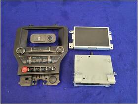594-01925 Ford 2016 Mustang Gt350 Sync3 Nav Touschscreen Face Plate Radio Info Screen 2743