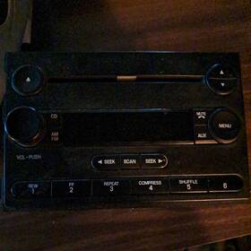 603t-18c869-ae Ford 2005-07 Radio 6 Disc Changer