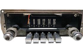 6tmf-251313 Ford Fomoco Radio All Buttons/knobs Untested