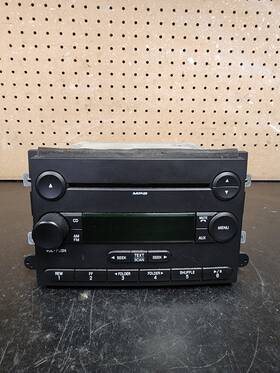 7e5t-18c869-ae Ford Am/fm Cd 2006-2007 Fusion/milan/zephyr Dzu7a Stereo Radio