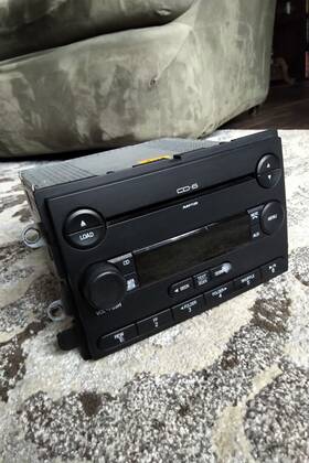 7f9t-18c815-ga Ford Factory 6 Disc Cd Radio Stereo