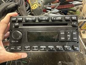 8c869-ca Ford 2008 E150/e250/e350 Premium Radio