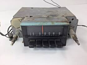 8tbtl-53231 Ford Vintage Am Radio 8tbtl 53231 Oem Fomoco 12 V Neg Gnd Untested