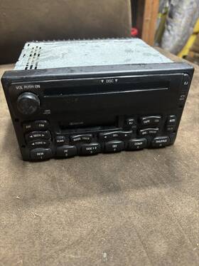 Bh007581 Ford F-150 Radio