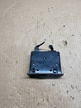 Bt4t-14f014 Ford 2013-2019 Radio Media Interface Sd Reader Usb Rca Input Oem F5048