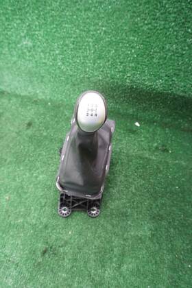 C9b7a0440849 Ford 2017 Fiesta Gear Shifter Oem