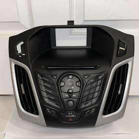 Cm51-18835.j Ford 13-14 Focus Sedan Am Fm Radio Cd Player Control Panel With Air Vent Oem