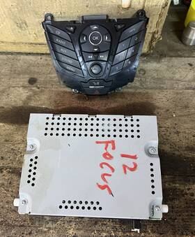 Cm5t-19c107-ac Ford 2012 Focus Am/fm Mp3 Cd Player Radio With Receiver Assembly Unit Oem