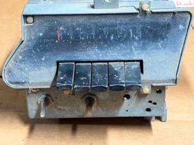 D0aa-18806-c Ford Factory Original Philco Am Radio Untested