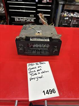 E5tf-49a241-ab Ford 1985-1986 F150 F250 F350 Center Am / Fm Radio Factory Oem #1496