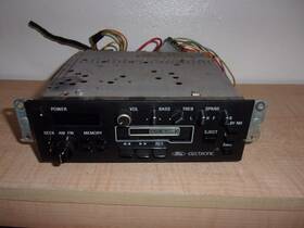 E7af-18b865-aa Ford Vintage Crown Victoria Am/fm Radio Cassette Player Oem Nice