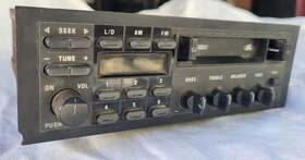 E8df-19b132-aa Ford Oem 1980s-1990s Am/fm Cassette Radio