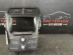 Eb5z18842ea Ford 14-15 Explorer Front Media Interface Temperature Control With Radio Bezel